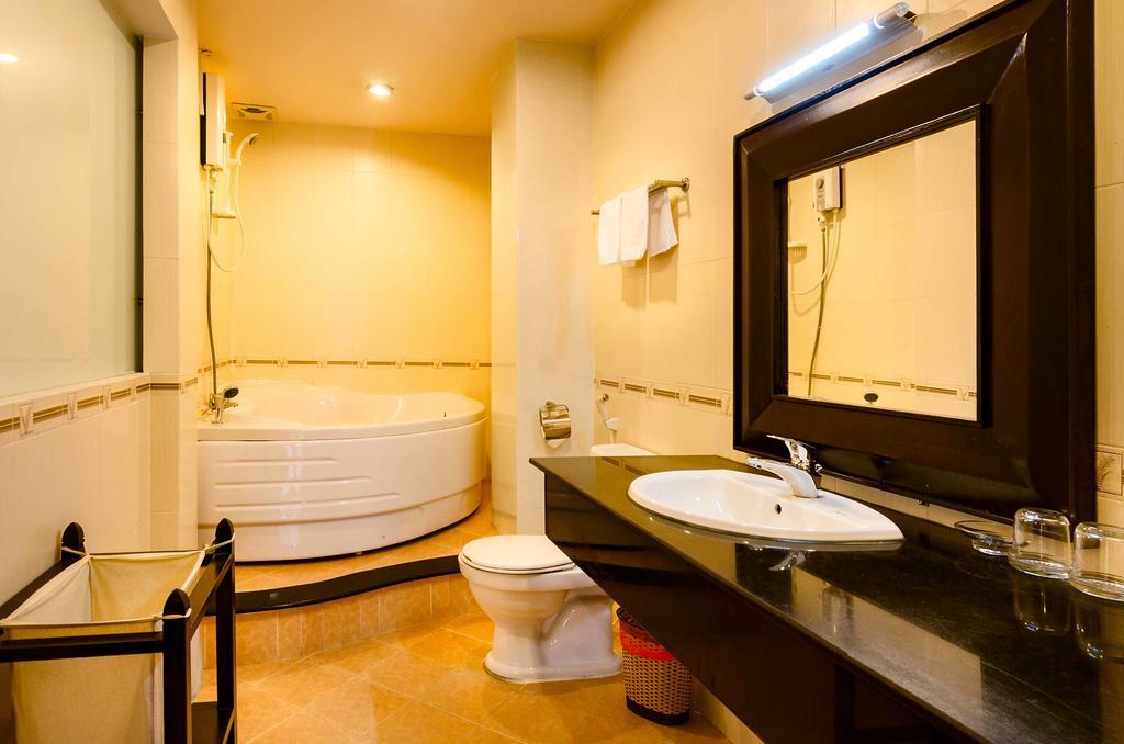 Vien Dong Hotel 2 Хошимин Экстерьер фото